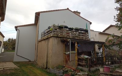 M. et Mme B. (63160 BILLOM) ont choisi le système d'isolation par l'extérieur UNISO posé par Ecothermic.