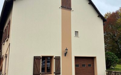 Nouveau chantier d'Ecothermic Aurillac dans le Cantal terminé à CHAMEYRAT (19330) pose de panneaux d'isolation par l'extérieur Uniso.
