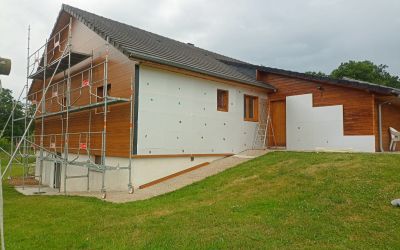 Comme ces particuliers, refaite l'isolation par l'extérieur de votre maison grace à la SARL Ecothermic basée dans le Cantal