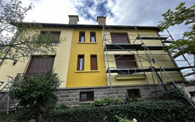 Imitation crépi couleurs quartz jaune et calcaire à Tiers réalisée par l'équipe d'Ecothermic Aurillac