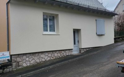 Ecothermic Aurillac a réalisé l'isolation par l'extérieur d'une habitation et la protégé contre le froid de l'hiver.
