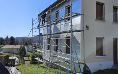 Un nouveau chantier d'isolation par l'extérieur a été réalisé à Junhac dans le Cantal (15120) par l'entreprise spécialisé Ecothermic.
