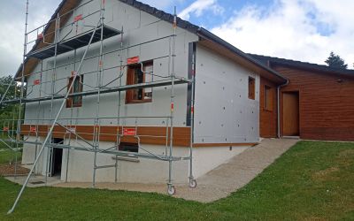 Une isolation par l'extérieur réussi : faîte appel à l'entreprise Ecothermic basée à Aurillac.