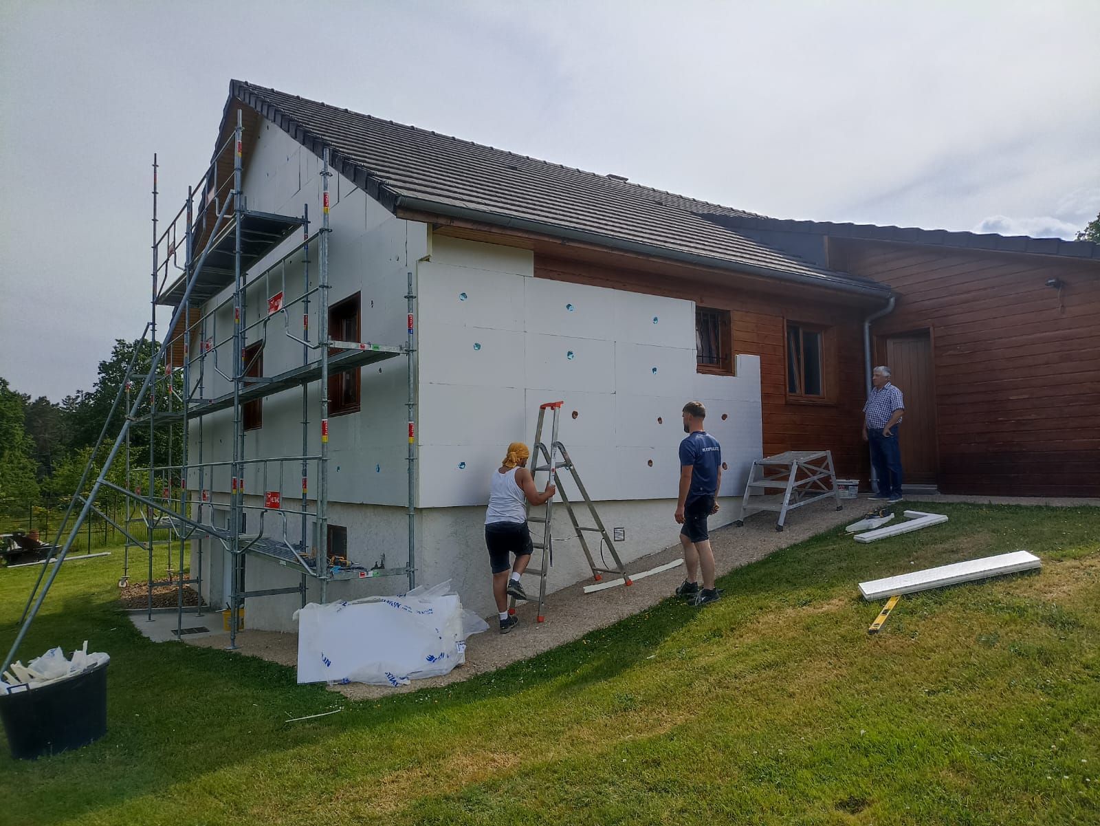 Exemple de réalisation Ecothermic, spécialiste de l'isolation par l'extérieur dans le Cantal