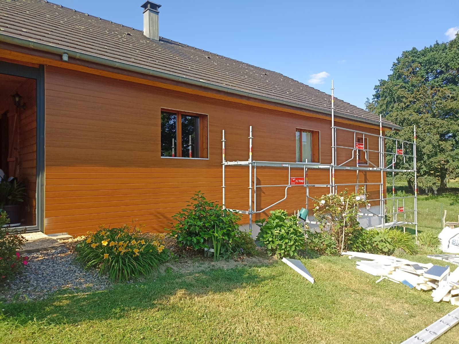 Exemple de réalisations Ecothermic, spécialiste de l'isolation par l'extérieur dans le Cantal
