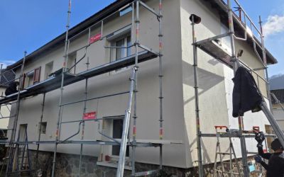 Avic client Ecothermic à Vic sur cère dans le Cantal pour l'isolation par l’extérieur d'une maison individuelle